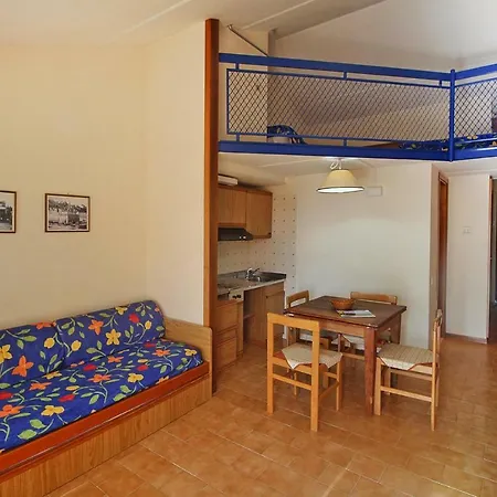 Holiday Villaggio Le Tre Isole San Feliciano Sul Trasimeno Peg011002 Cya דירה מאג'ונה