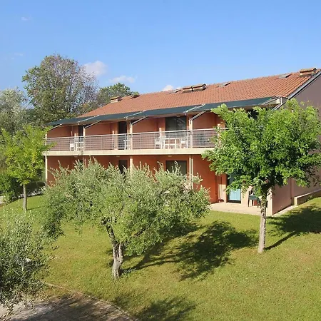 Holiday Villaggio Le Tre Isole San Feliciano Sul Trasimeno Peg011002 Cya דירה מאג'ונה