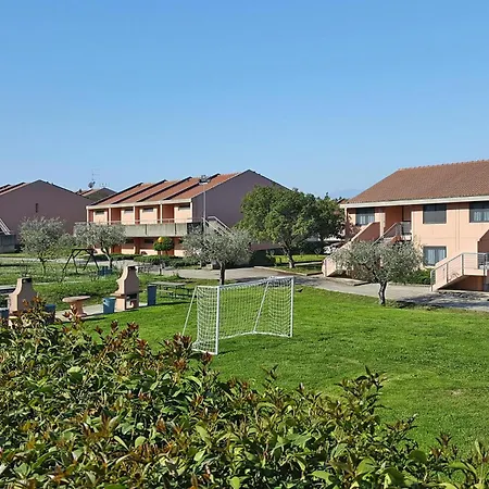 Holiday Villaggio Le Tre Isole San Feliciano Sul Trasimeno Peg011002 Cya דירה