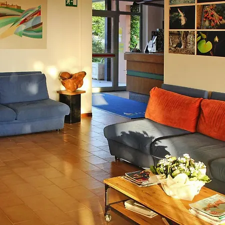 Holiday Villaggio Le Tre Isole San Feliciano Sul Trasimeno Peg011002 Cya דירה *